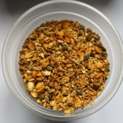 Nuts & Seeds Granola (500g)